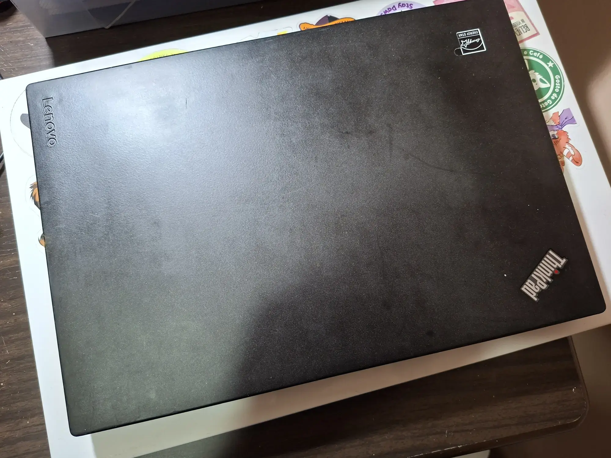 O Notebook sob a luz e em comparação ao meu velho Inspiron 5558