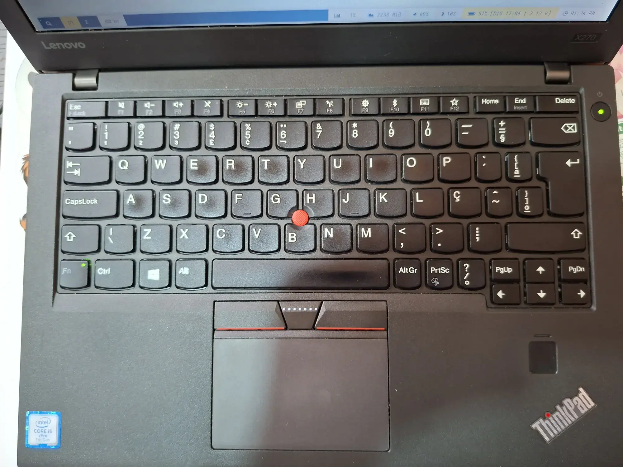 Teclado do X270: Semelhante ao L390, mas não igual